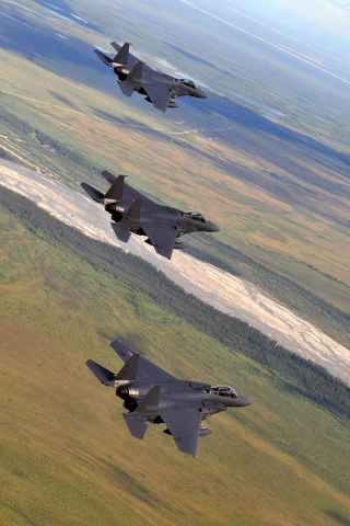 Illustration for article titled 50 Totally Stunning Combat Aircraft Photos Taken Around Alaska